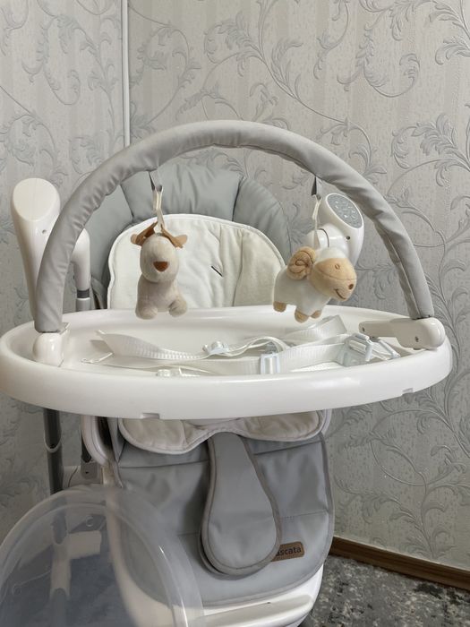 Стільчик для годування/заколисуючий центр /Carrello Cascata Ash Grey)