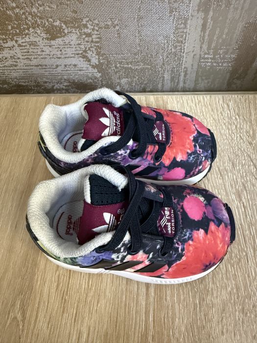 Кросівки adidas, оригінал, на  12 см