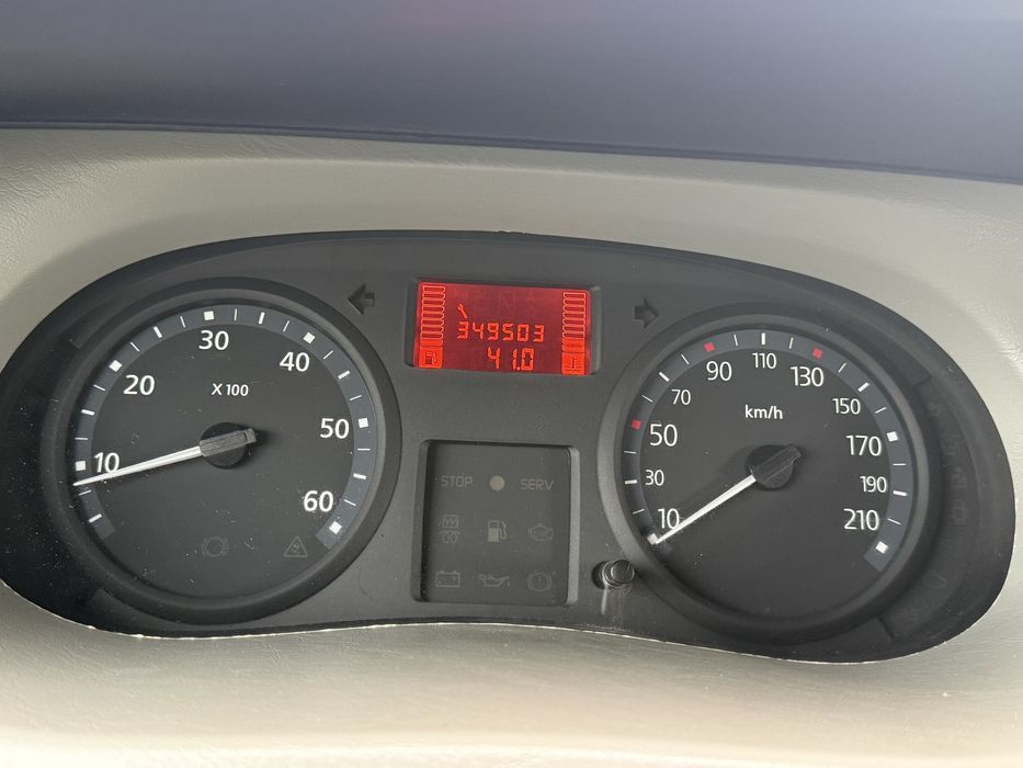 Renault trafic jak vivaro 9 osobowy ładny stan