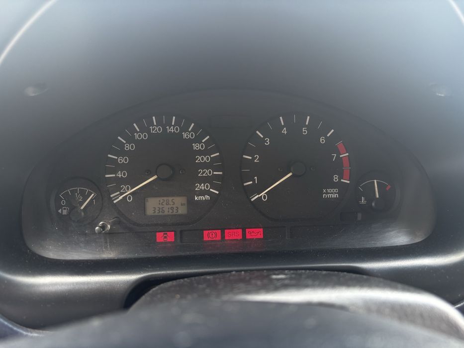 Продам авто Міцубісі Карізма 2003 року