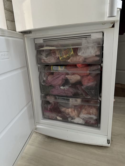 Холодильник Electrolux