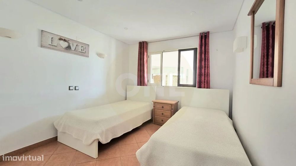 Apartamento T2 No Centro De Olhos De Água