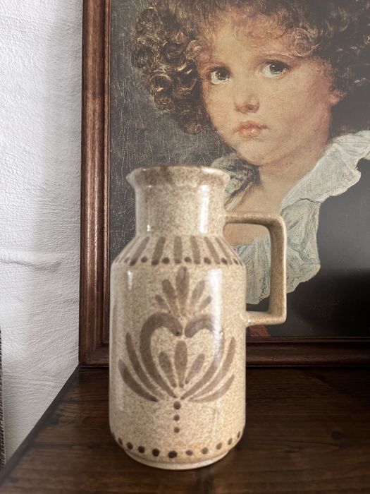 Jarra vintage em cerâmica bicolor