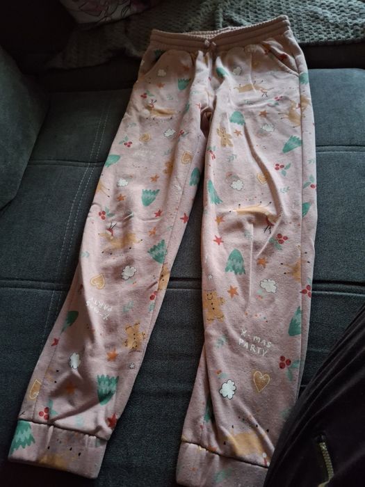 Reserved dres 146 cm