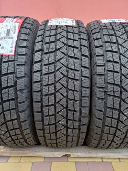 Нова 215/65/16 зима. Резина 26 року. Шини Firemax.  Продаж 2 або 4 шт.