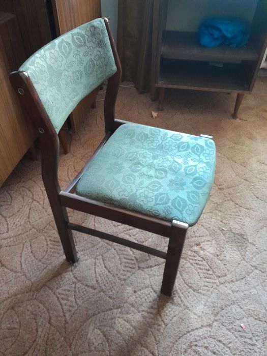 Krzesła vintage 4 sztuki.