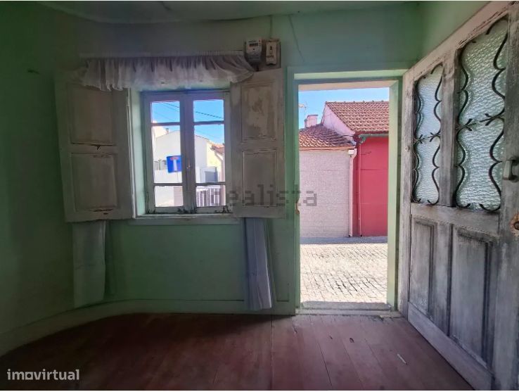 Moradia T3 em Árvore, Vila do Conde — a 500 m da Praia