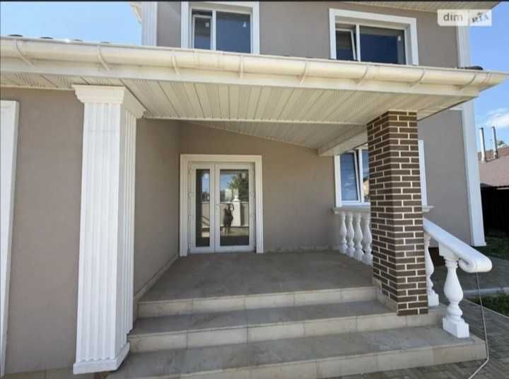 Без комісії, будинок площею 270м², гараж на два авто, ділянка 6 с 6