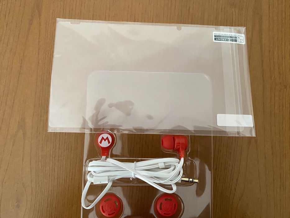 Auriculares edição Super Mário + Thumbs Stick + Película