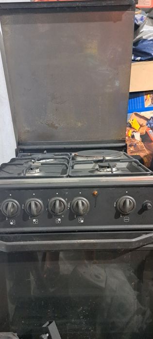 Fogão e Forno ( 3 a  Gás e 1 elétrica)