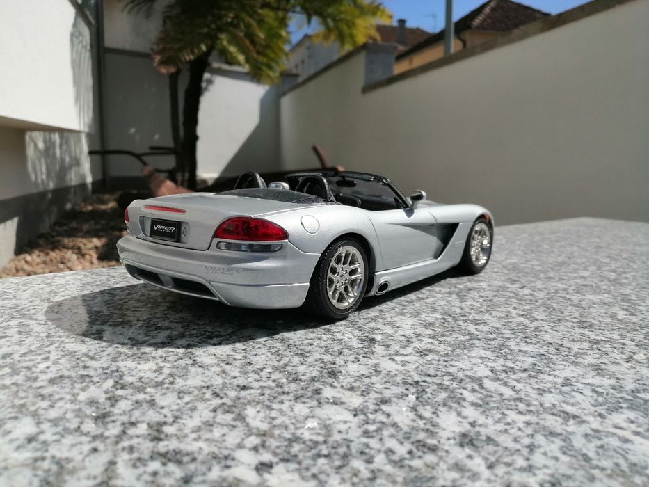 Dodge viper 1/18