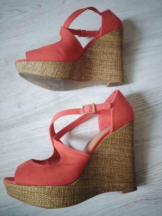 Buty na koturnie Stradivarius rozm. 37