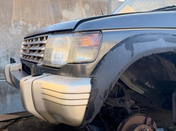 Pára-choques frente MITSUBISHI Pajero II (V2_W, V3_W, V4_W)
