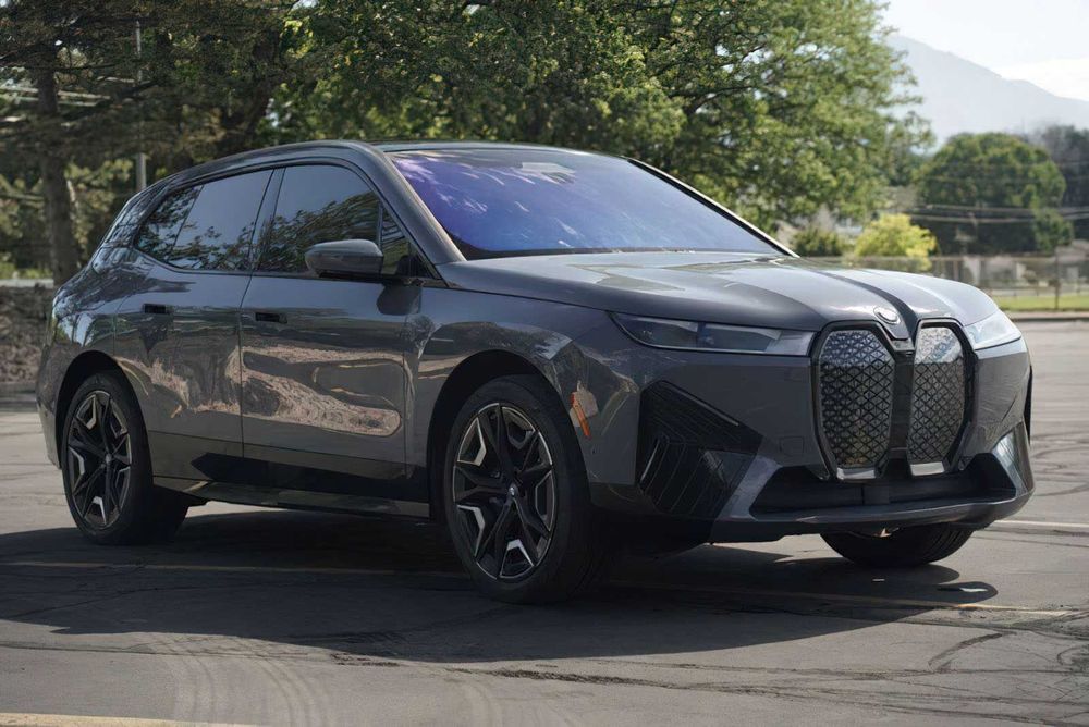 BMW iX xDrive50      2024