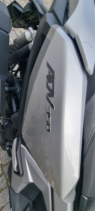 Scooter Honda ADV 350