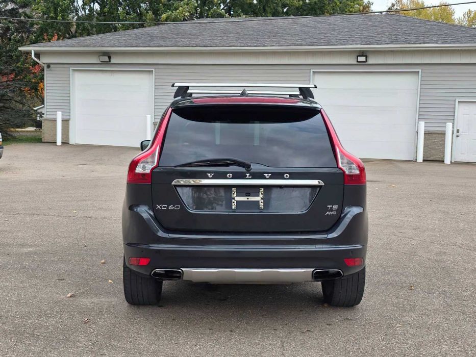 Volvo XC60      2015