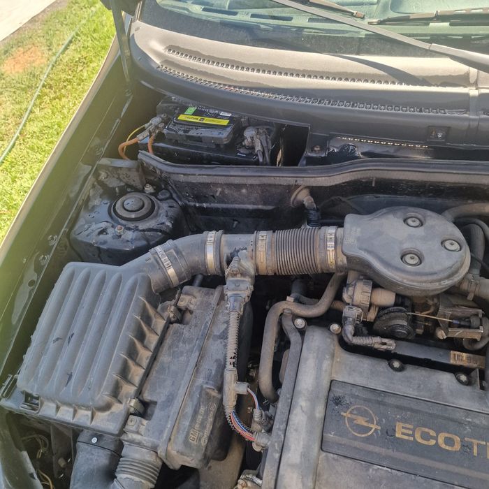 Vendo opel corsa 1.000 a gasolina 12v em bom estado geral