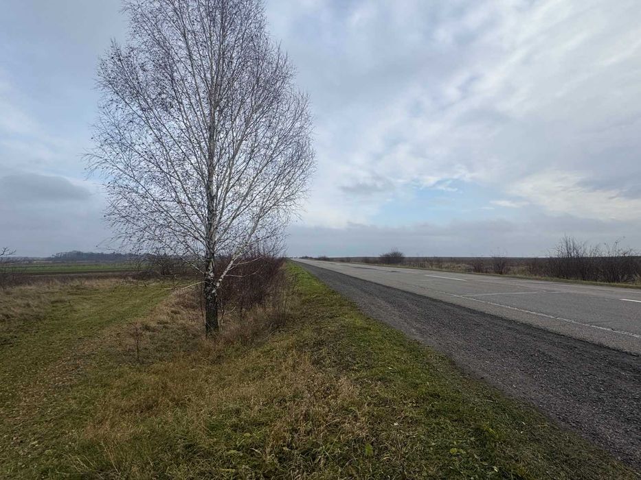 Земельна ділянка біля  траси Київ-Варшава Е373