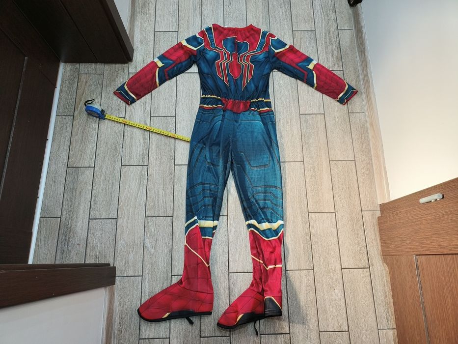 Strój Spiderman-a Spiderman Marvel Avengers roz. 6-8 lat (116-128 cm)