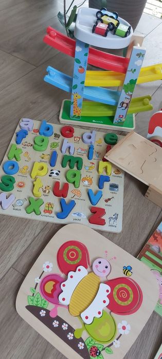 Zabawki ukladanki drewniane zestaw