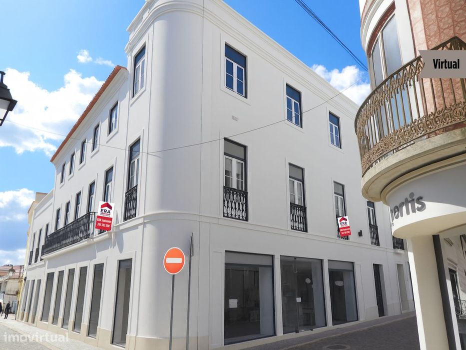Loja de 2 pisos no Centro Histórico de SantarémLoja no Centro Históric