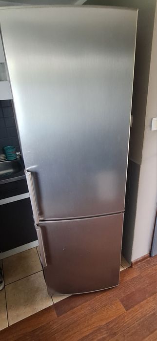 Lodówka bosch sprawna rezerwacja  do 6.10