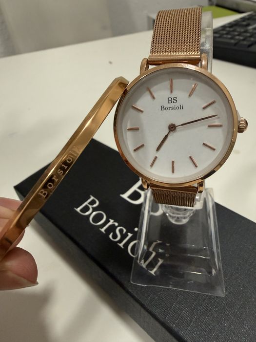 Relogio feminino com bracilete