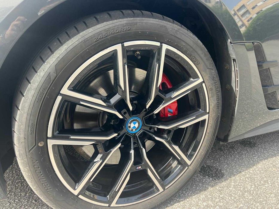 BMW I4 EDrive 40 Versão Pack DESPORTIVO M PRO de 27/12/2023! C/ Garantia TOTAL