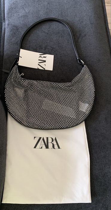 Чорна нова сумка Zara для стильних та  модних жінок та дівчат.