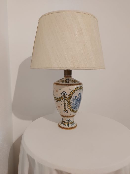 Candeeiro de mesa / abajur