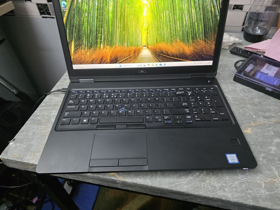 Laptop Dell latitude 5590 I5