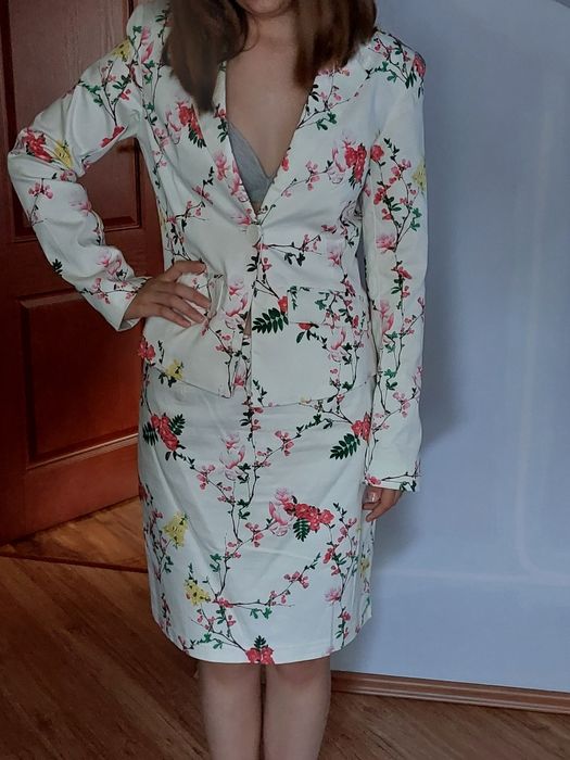 Marynarka i spódnica w kwiaty r.38 Top Secret