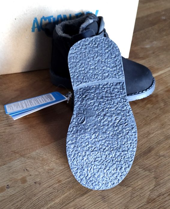 Kozaki CCC, granatowe buty zimowe buciki na suwak ciepłe futerko, 22