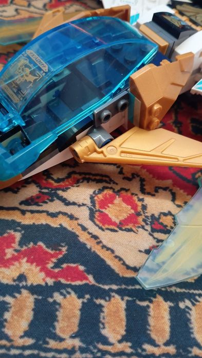 Lego ninjago złoty smoczy odrzutowiec zane