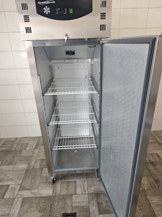 Холодильна шафа 600 л CombiSteel BV