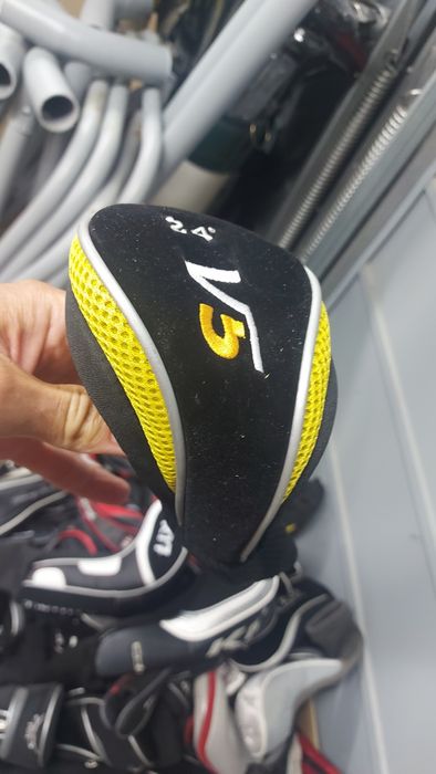 Headcover na hybrydę kij golfowy.