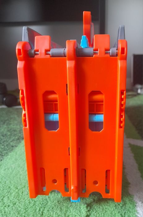 Hot Wheels City Transporter Ciezarowka