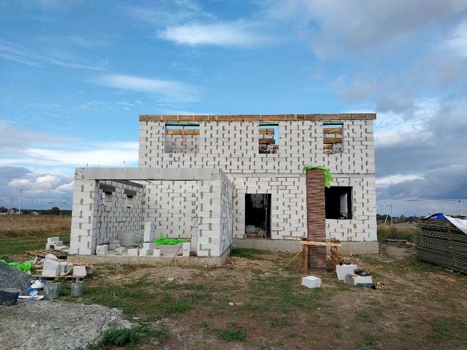 Бригада строителей