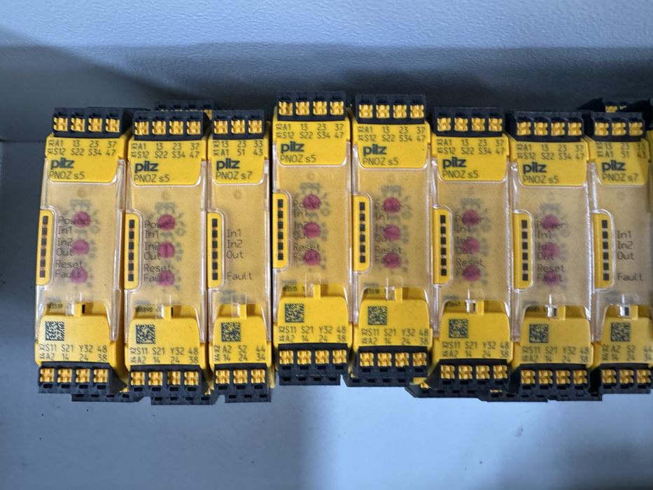Przekaznik bezpieczenstwa Pilz PNOZ s5