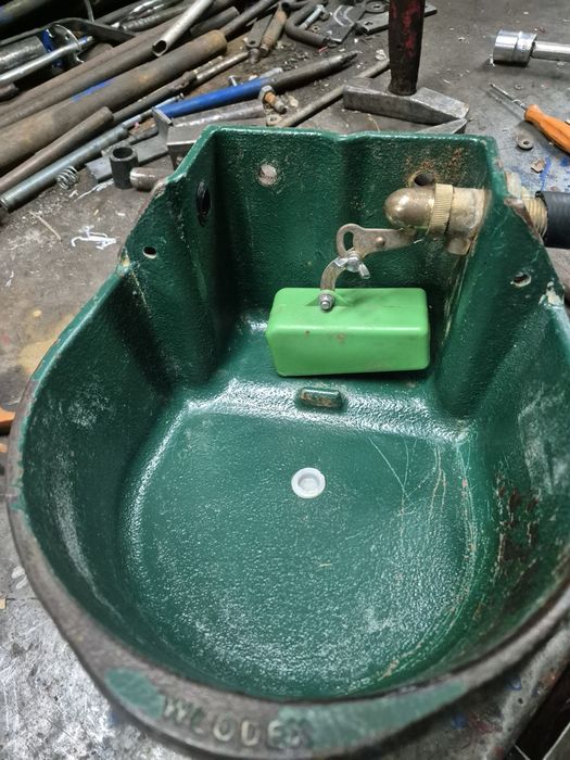 Sprzedam poidła pływakowe