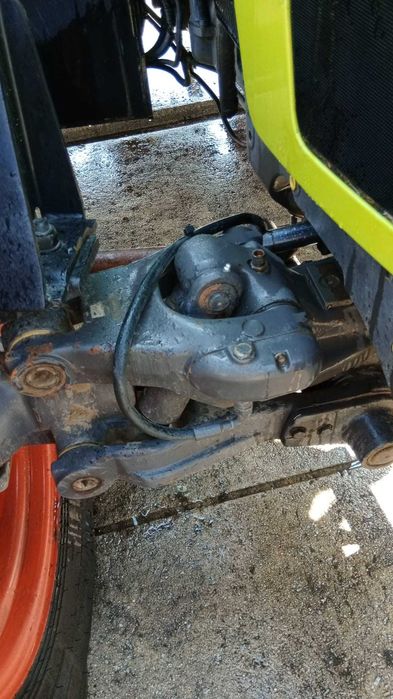 Trator Claas Arion 620  2012