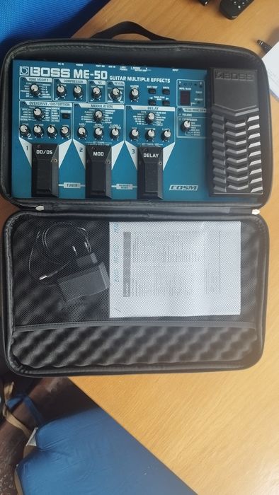 Pedaleira boss ME-50