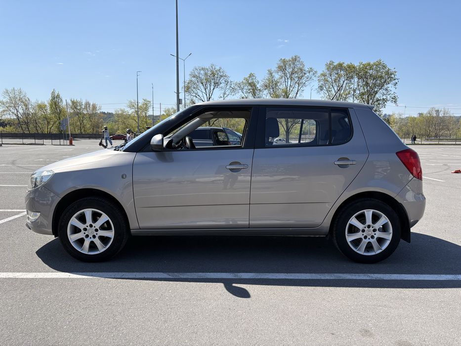 Skoda fabia 2 офіційна, другий власник