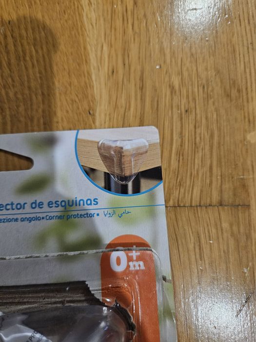 Proteções de portas de armários e cantos de mesas