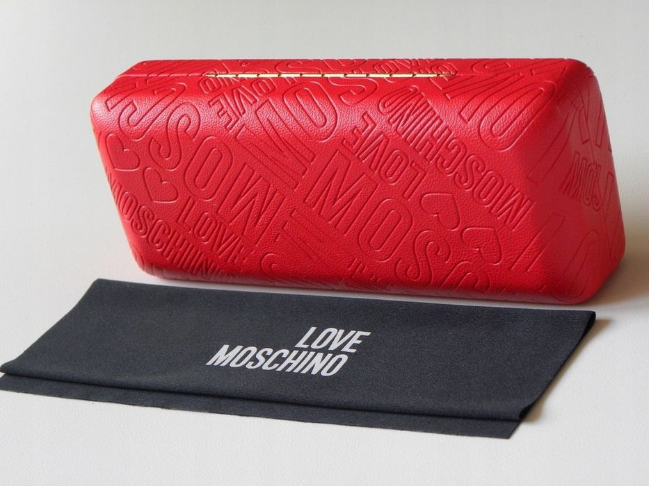 Etui na okulary love moschino czerwone