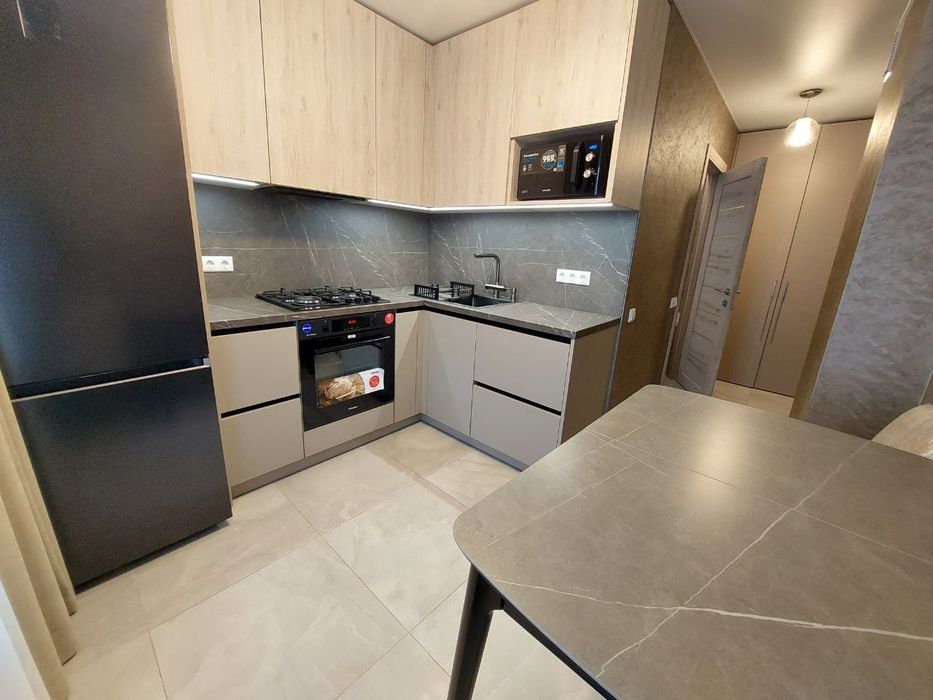 Продажа 2к квартиры с капитальным ремонтом,  Клочко