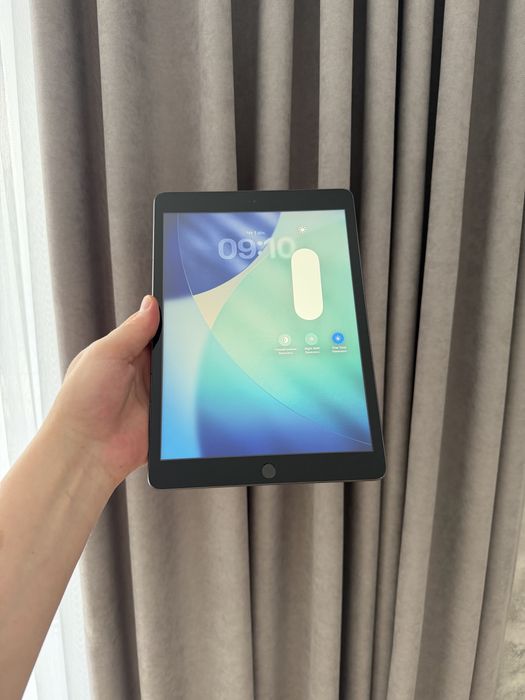 Продаю iPad 9 на 64 ГБ, версія Wi-Fi.