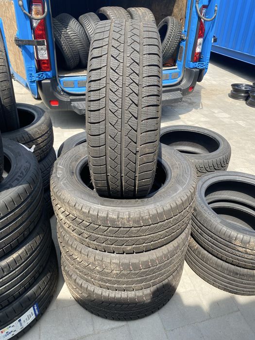 Opony wielosezonowe Goodyear Vector 4Seasons Cargo 225/60 R16C 4szt.