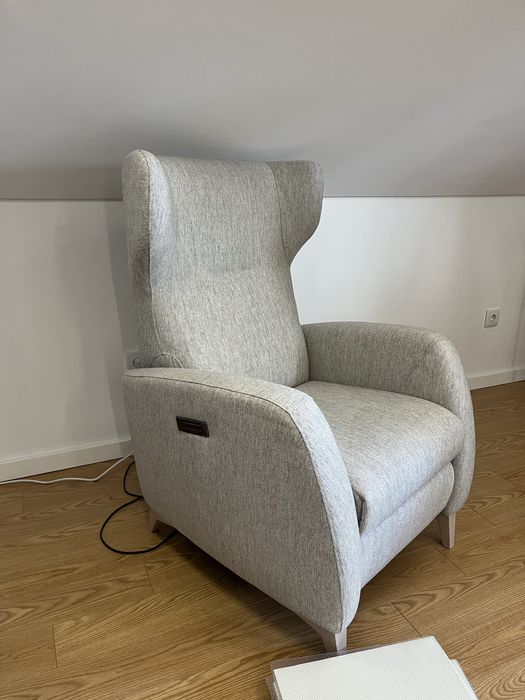 Cadeirão elétrico novo