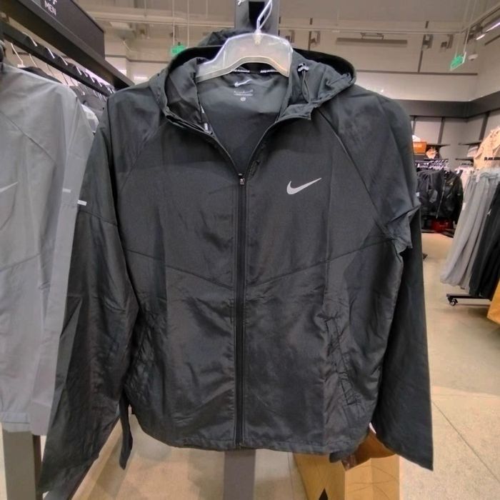 Куртка вітровка nike